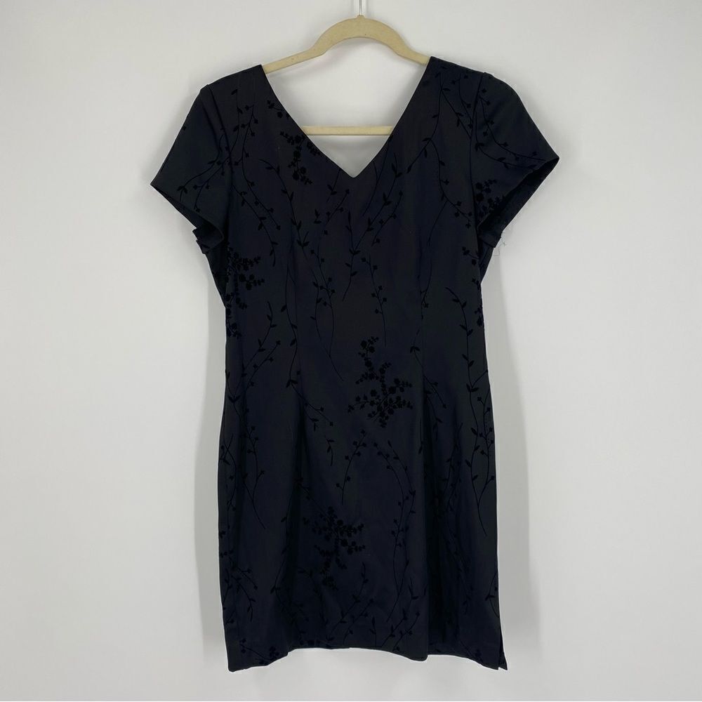 Donna Ricco Women’s V Neck Cap Short Sleeve Black Mini Dress size 6P